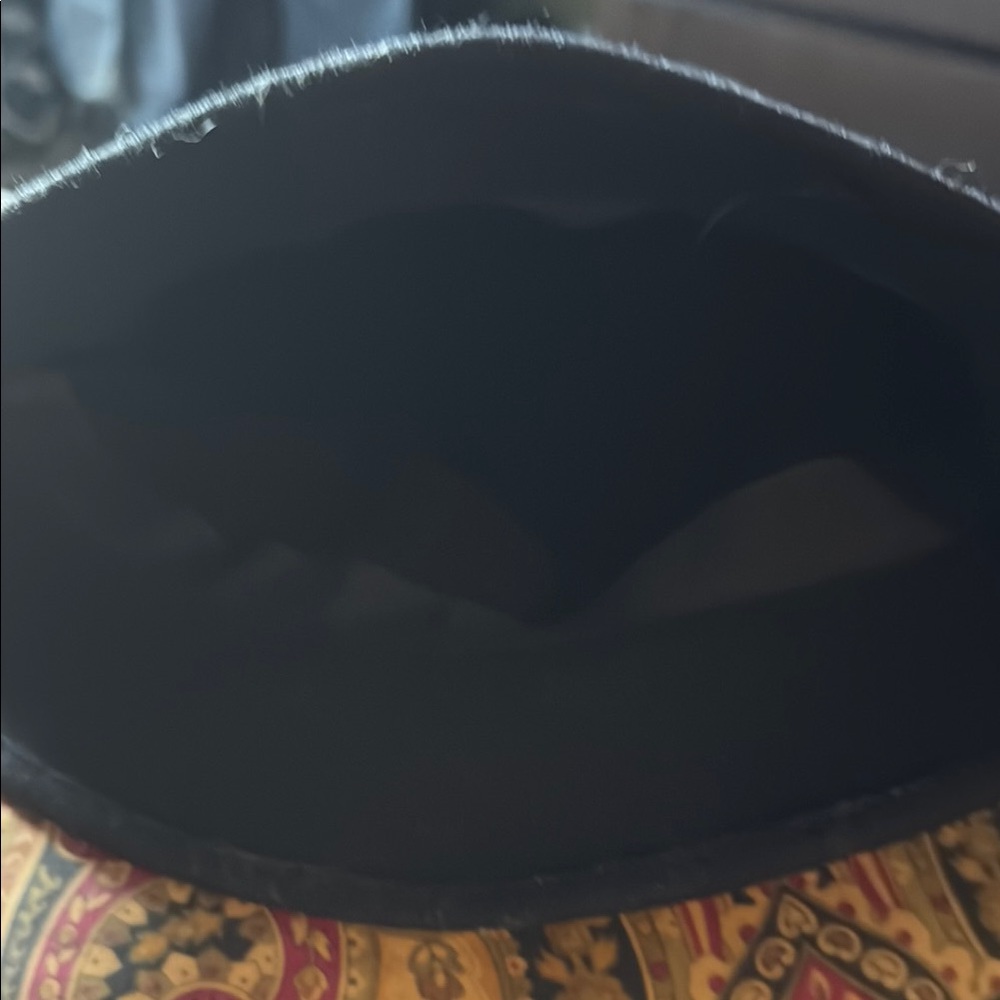 Elegant Black Hat with Ribbon Bow - Picture 2 of 3